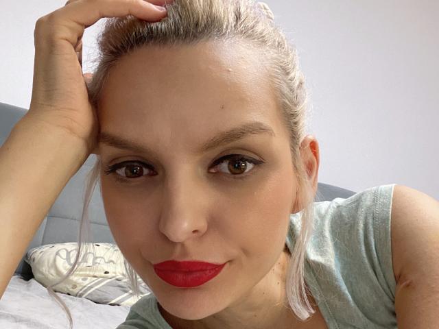 DouceAmelia - Live porno og sexkamera - 15495714