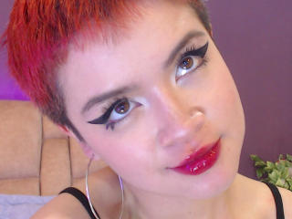 Hình ảnh đại diện sexy của người mẫu GraceThompsonn để phục vụ một show webcam trực tuyến vô cùng nóng bỏng!