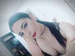Foto de perfil sexi, da modelo ZoehReyes, para um live show webcam muito quente!